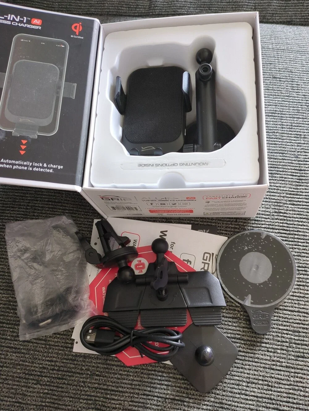❤️ BNIB Grip All-in-one AI Wireless Car Charger